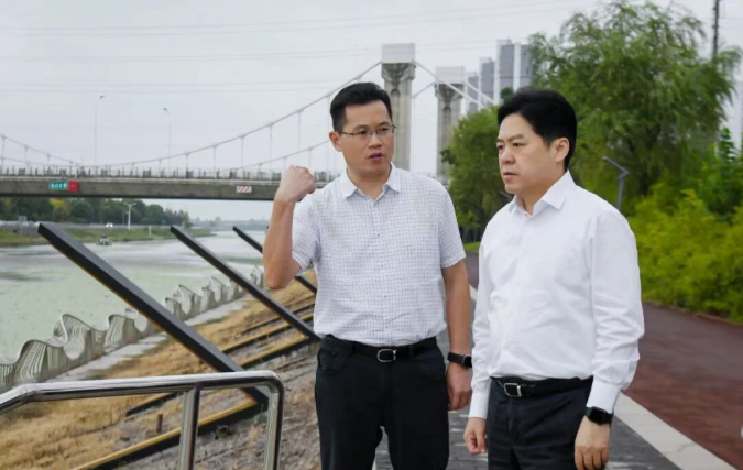 周永強調研水環境治理工作